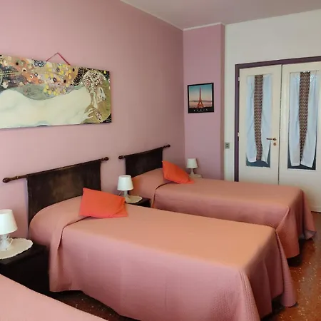 Cosmopolitan B&B-2